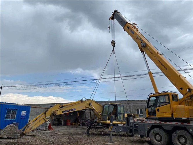 东辽县25吨吊车的工作半径是多少？